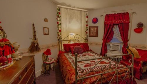 Queen Room