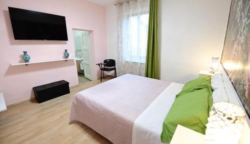 Large Double Room