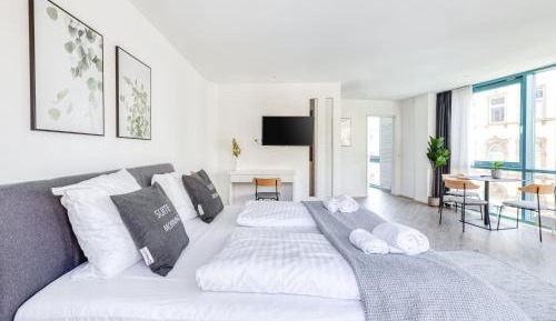 Suite XXL with Sofa Bed - Street View