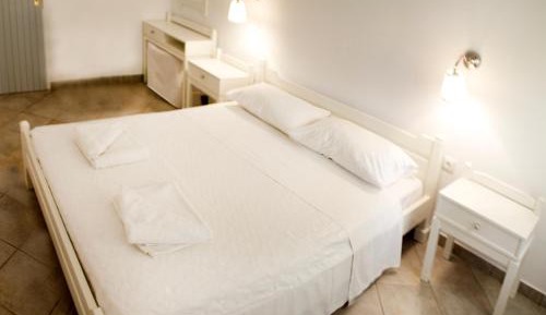 Double or Twin Room with Partial Sea View