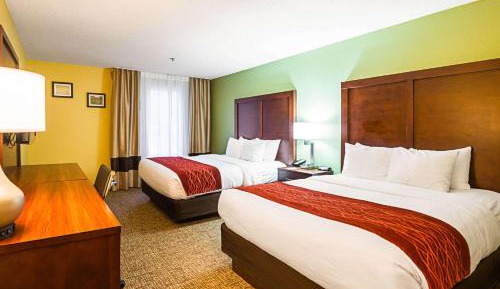 Queen Room with Two Queen Beds - Non-Smoking