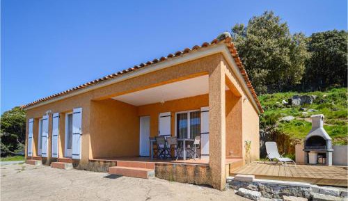 Three-Bedroom Holiday Home 
