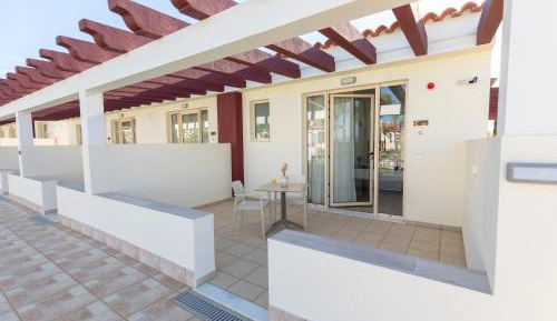 Triple Room with Pool View