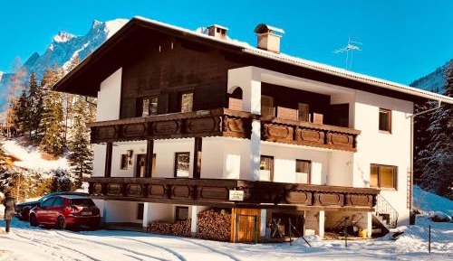 3-Room-Apartment (394 ft²)