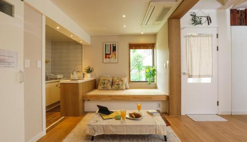 Deluxe Queen Suite