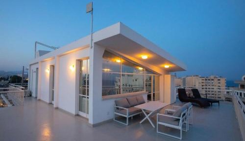 Penthouse Apartment