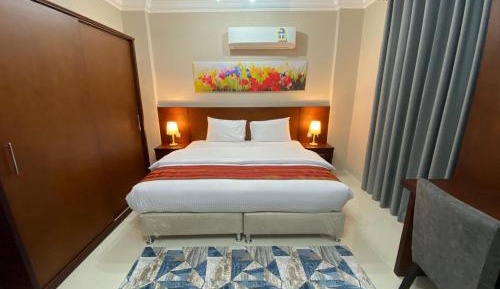 Deluxe King Suite