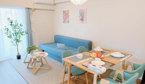 High Floor Two-Bedroom Apartment with Kitchen