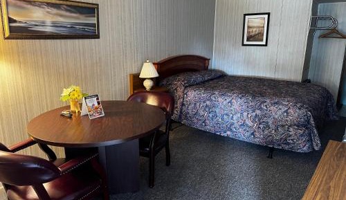 Queen Room