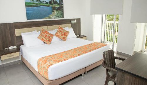 Standard Queen Room
