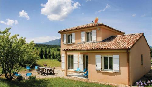 Four-Bedroom Holiday Home