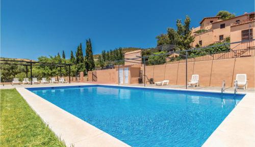 Eight-Bedroom Holiday Home