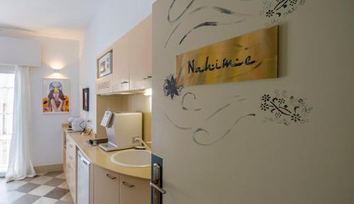 Exterior Suite
