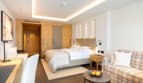 Deluxe S Room
