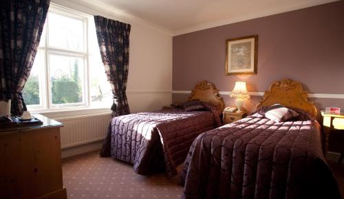 Twin Room with Shower