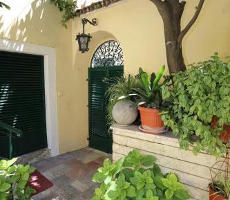 Studio (2 Adults)