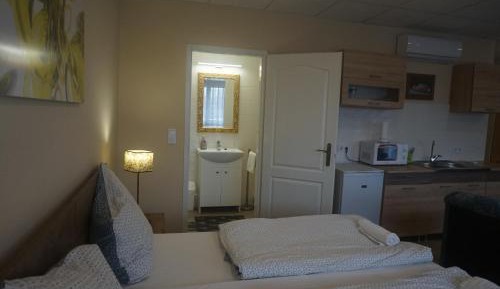 One-Bedroom Apartment with Balcony