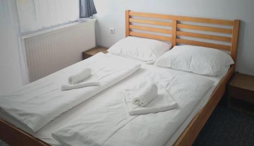 Studio Apartment (2 Adults)