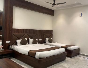 Triple Room with Balcony