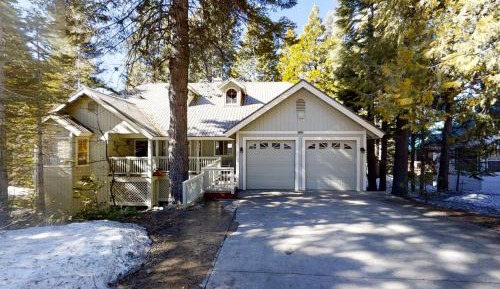 Four bedroom holiday home 