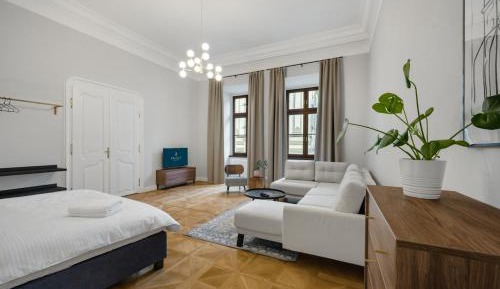 Superior Apartment 108