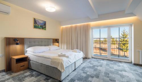 Double or Twin Room with Private Bathroom