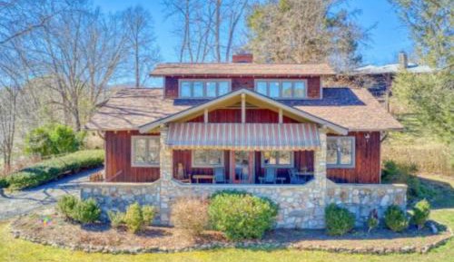 Six Bedroom Holiday Home