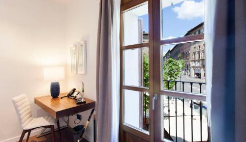 Suite with City View