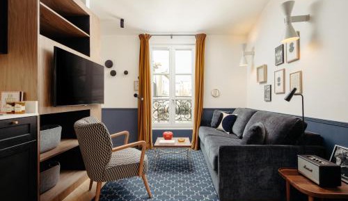 Deluxe One-Bedroom Apartment with City View