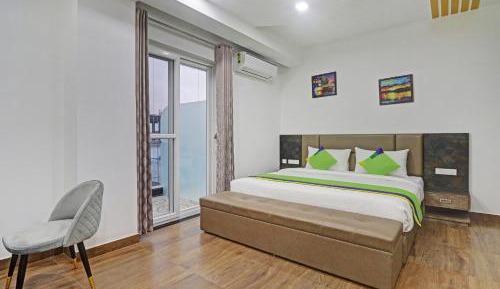 Superior Room with Balcony