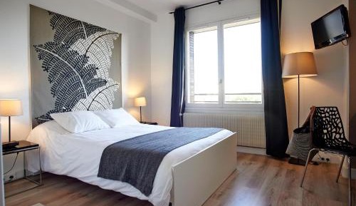 Premium Studio lit double (Coté Rue)