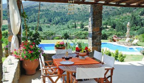 Three-Bedroom Holiday Home 