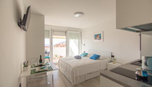 Studio Apartment with Sea View