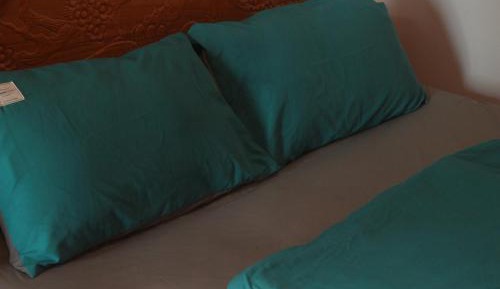 Deluxe Room (2 Adults + 1 Child)