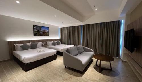 Riverine - Studio Double Queen