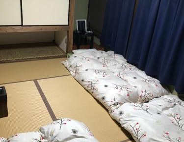 Economy Triple Room with Shared Bathroom
