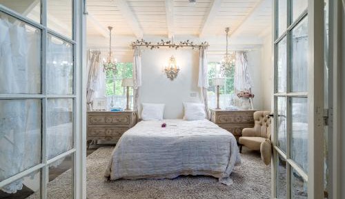 Deluxe Double Room with Bath