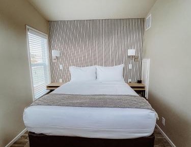 Premium Ocean View Beach Cottage