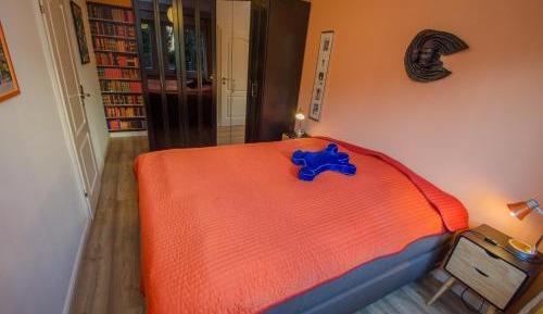 One-Bedroom Apartment with Terrace