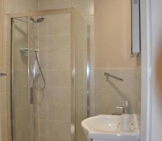 Double room En-suite with shower