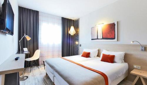 2 Single Beds - Superior Room