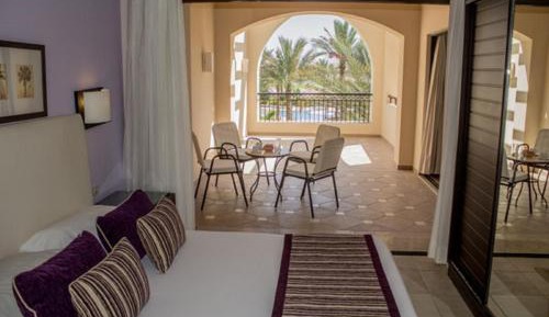 One-Bedroom Suite - Queen Bed– Garden view
