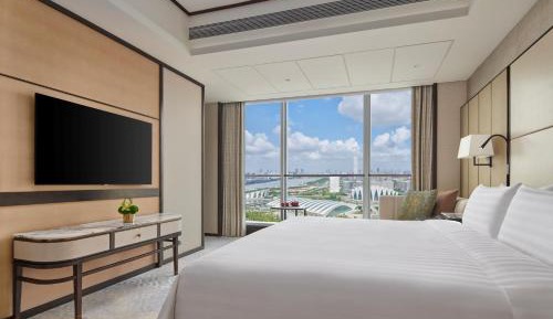Executive River View Suite King Room