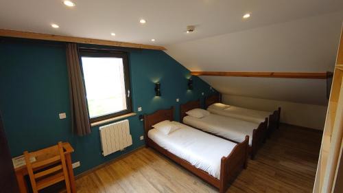 Triple Room with Private Bathroom