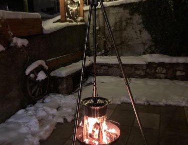 Three-Bedroom Apartment with Shower