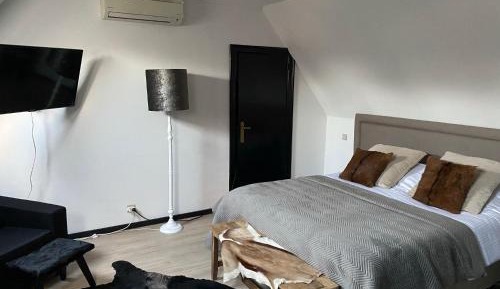 Large Double Room