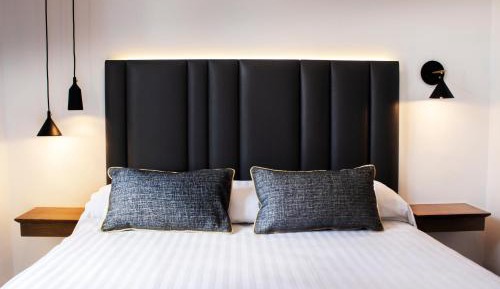 Double or Twin Room with Terrace