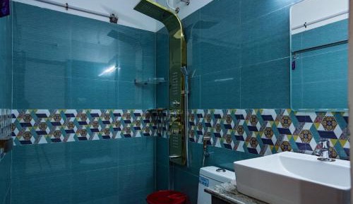 Deluxe Room (2 Adults + 1 Child)