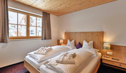 Apartment (2-4 Adults)