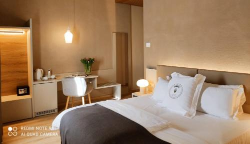 Junior Suite with Canal View